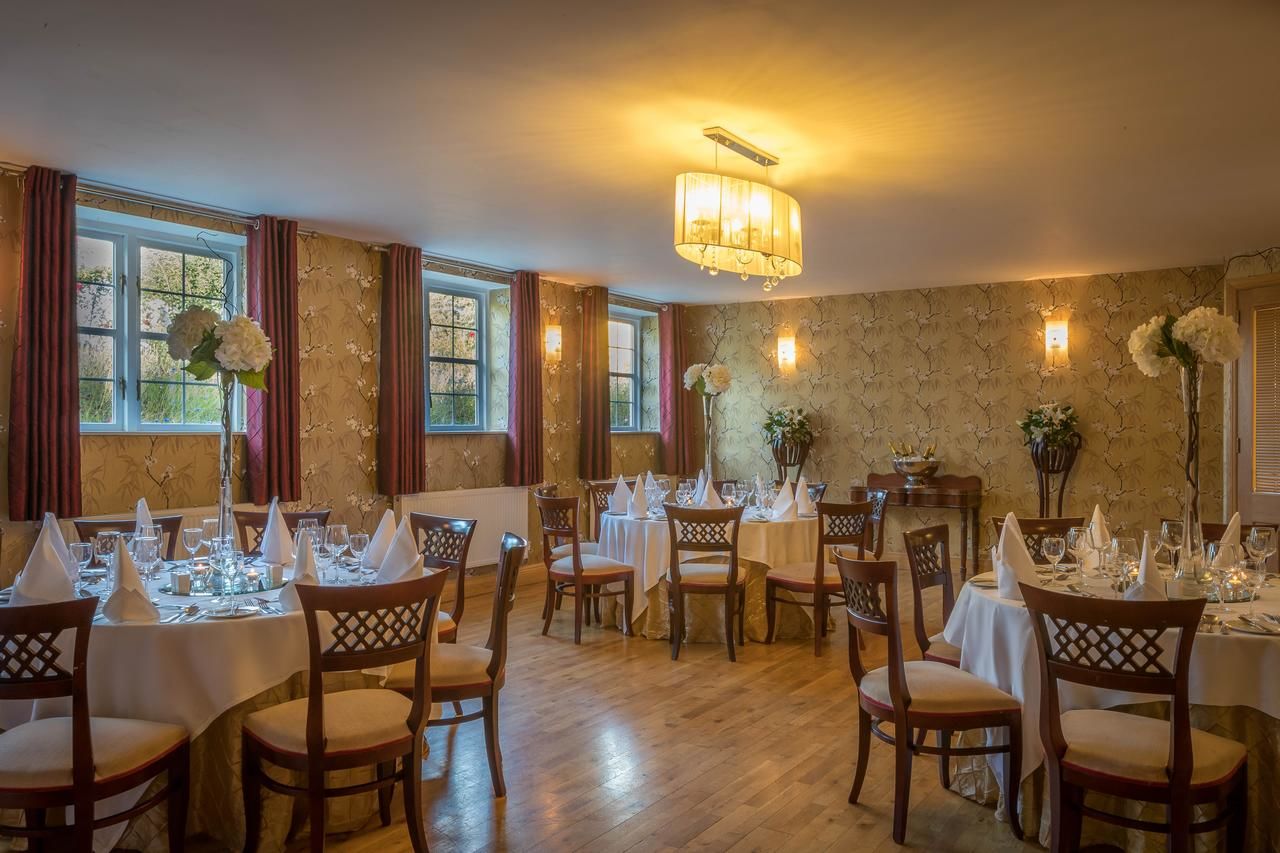 Отель County Arms Hotel Birr Бирр